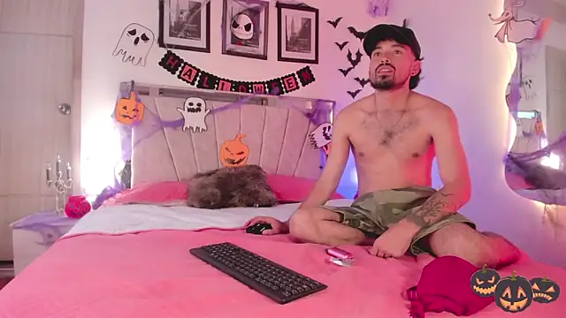  JustXFriends  online show from October 28, 2025, 8:19 pm