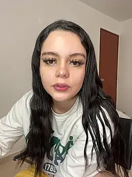 Selena Roa online show from February 7, 2026, 3:09 pm