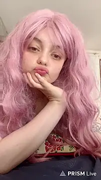 Snapshot of Selena_Roa chatting on July 29, 2026, 7:02 pm Selena Roa online show from July 29, 2026, 7:02 pm