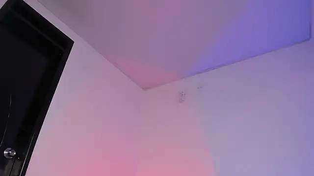 miah storm online show from March 19, 2026, 1:16 am