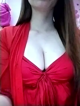 Snapshot of Emili68 chatting on January 12, 2026, 9:49 am Emili68 online show from January 12, 2026, 9:49 am