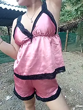 Snapshot of Irin_jo chatting on April 12, 2026, 11:02 am Irin jo online show from April 12, 2026, 11:02 am