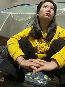 Snapshot of Irin_jo chatting on March 5, 2026, 11:43 pm Irin jo online show from March 5, 2026, 11:43 pm