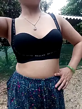 Snapshot of Irin_jo chatting on April 15, 2026, 11:16 am Irin jo online show from April 15, 2026, 11:16 am