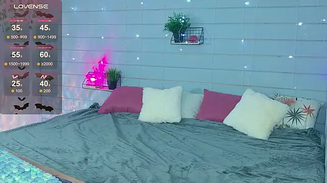 Velvetrix online show from June 8, 2026, 5:52 am