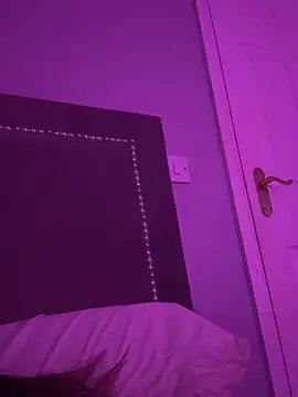 Gia Atkinson online show from October 26, 2025, 12:55 am