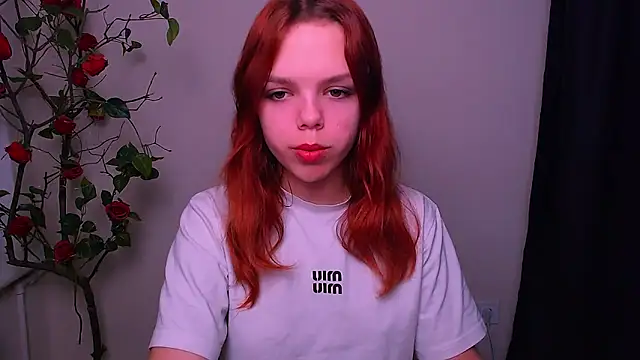 Snapshot of bunny_bloom chatting on November 29, 2025, 9:37 pm bunny bloom online show from November 29, 2025, 9:37 pm