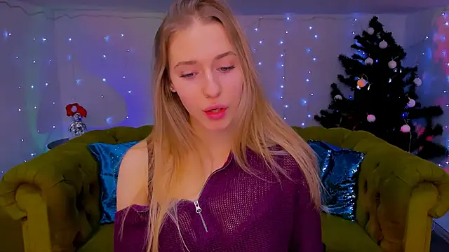 sassy cutie online show from December 22, 2025, 6:02 am