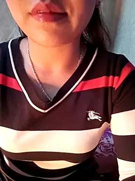 -Lanaa- online show from March 8, 2026, 10:46 pm