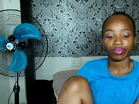 Snapshot of Patronaxxx chatting on October 22, 2025, 5:56 pm Patronaxxx online show from October 22, 2025, 5:56 pm