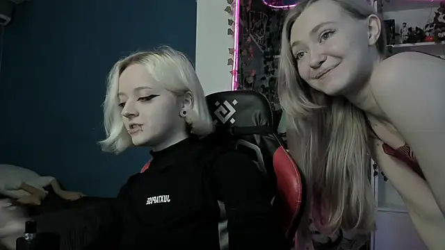 Holy Mistress S online show from November 18, 2025, 9:34 am