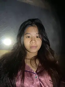 ninixinh online show from October 21, 2025, 3:44 pm
