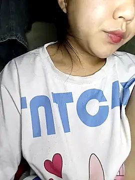 Quynhsumon online show from February 25, 2026, 3:34 pm