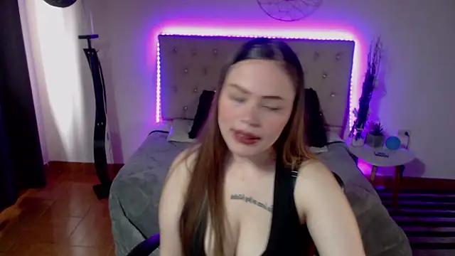  crystal12 online show from November 15, 2025, 2:21 pm