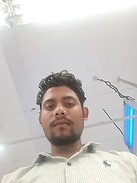 Snapshot of ProperCoach18 chatting on August 3, 2026, 6:21 am ProperCoach18 online show from August 3, 2026, 6:21 am