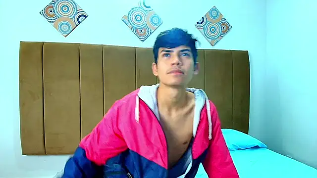 Snapshot of Angelldustt_ chatting on October 24, 2025, 12:37 pm Angelldustt  online show from October 24, 2025, 12:37 pm