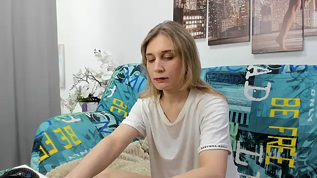 Tenderly Sophie online show from May 31, 2026, 1:11 am