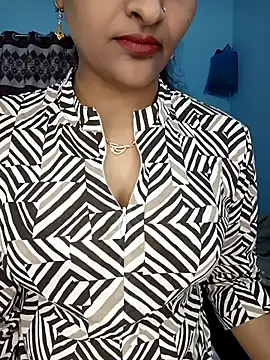 CoupleShow 432 online show from February 4, 2026, 1:06 pm