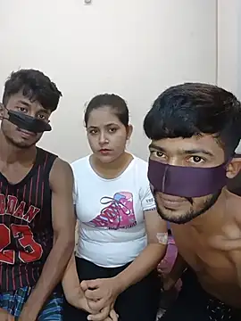 CoupleShow 432 online show from July 22, 2026, 4:09 pm