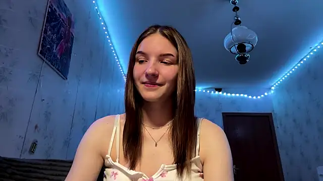 Beauty miIa online show from December 20, 2025, 4:43 pm