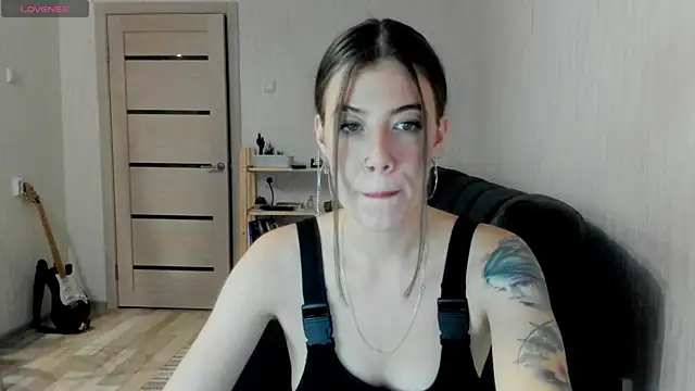 twinkle rosie online show from November 18, 2025, 5:16 pm