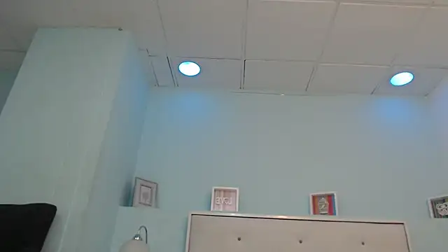 SusanWilliams  online show from November 28, 2025, 11:10 am