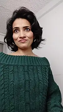 chloehanna online show from October 27, 2025, 6:42 pm