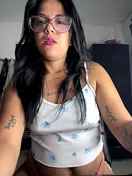 tattyHot95 online show from December 22, 2025, 12:33 am