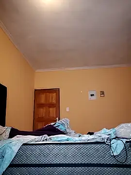 yummy-caramel online show from March 12, 2026, 10:19 am