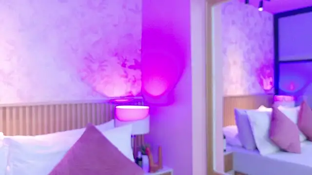 AdelineJhones online show from November 30, 2025, 3:13 pm