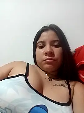 fresarosa33 online show from October 22, 2025, 12:10 am