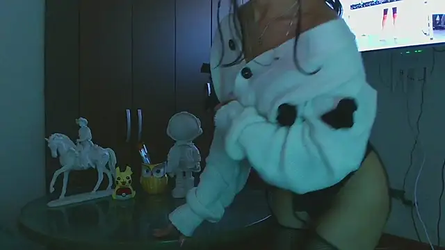 LissyM online show from November 11, 2025, 6:58 pm