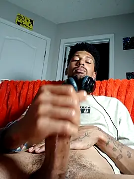 Snapshot of BigPrettyDick777 chatting on January 10, 2026, 2:07 am BigPrettyDick777 online show from January 10, 2026, 2:07 am