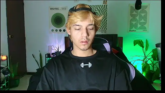 Snapshot of Habel__moretti chatting on February 21, 2026, 7:27 pm Habel moretti online show from February 21, 2026, 7:27 pm