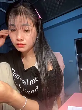 o-one-o online show from November 3, 2025, 9:40 pm