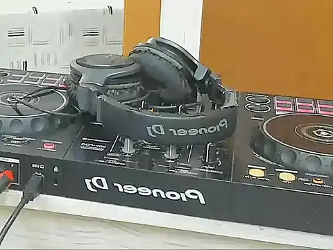 jupiter 333 online show from November 18, 2025, 5:49 pm