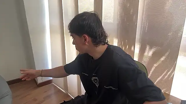 JUSTIN JHONS online show from March 22, 2026, 6:42 pm