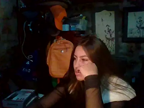 Alejos2025 online show from October 24, 2025, 5:23 pm