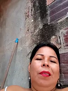 Snapshot of mother2-divorced chatting on April 4, 2026, 2:34 pm mother2-divorced online show from April 4, 2026, 2:34 pm