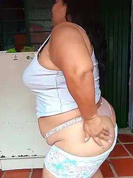 Snapshot of mother2-divorced chatting on March 31, 2026, 1:57 pm mother2-divorced online show from March 31, 2026, 1:57 pm