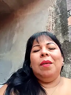 Snapshot of mother2-divorced chatting on April 12, 2026, 1:25 pm mother2-divorced online show from April 12, 2026, 1:25 pm