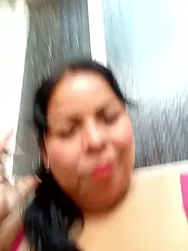 Snapshot of mother2-divorced chatting on February 9, 2026, 1:53 pm mother2-divorced online show from February 9, 2026, 1:53 pm