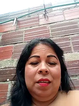 Snapshot of mother2-divorced chatting on April 13, 2026, 1:26 pm mother2-divorced online show from April 13, 2026, 1:26 pm