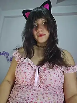 Snapshot of Kitty_Kalifa chatting on June 21, 2026, 1:11 am Kitty Kalifa online show from June 21, 2026, 1:11 am