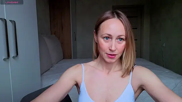 MissNatali  online show from April 16, 2026, 12:55 am