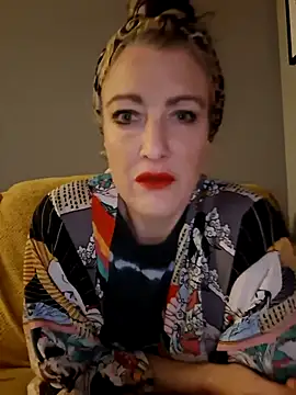 Snapshot of Raven_Fantastic chatting on October 30, 2025, 3:05 am Raven Fantastic online show from October 30, 2025, 3:05 am