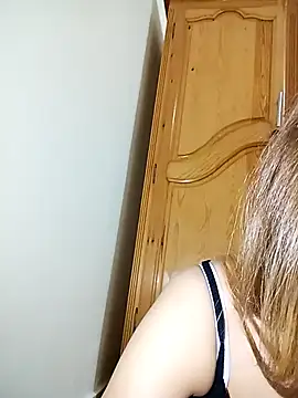 indilasixeey online show from May 10, 2026, 2:37 am