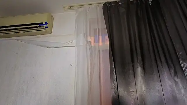 Snapshot of Biancka_ chatting on February 17, 2026, 5:05 am Biancka online show from February 17, 2026, 5:05 am