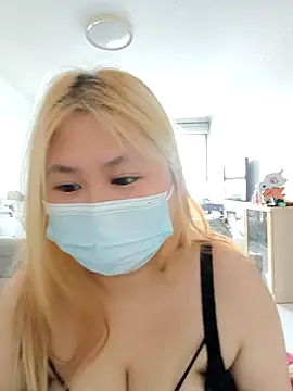 yehe125216 online show from October 24, 2025, 8:02 am