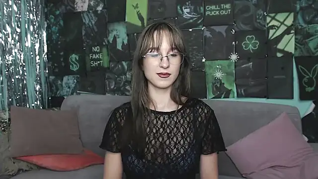 AlishaKellyi online show from December 1, 2025, 5:52 am